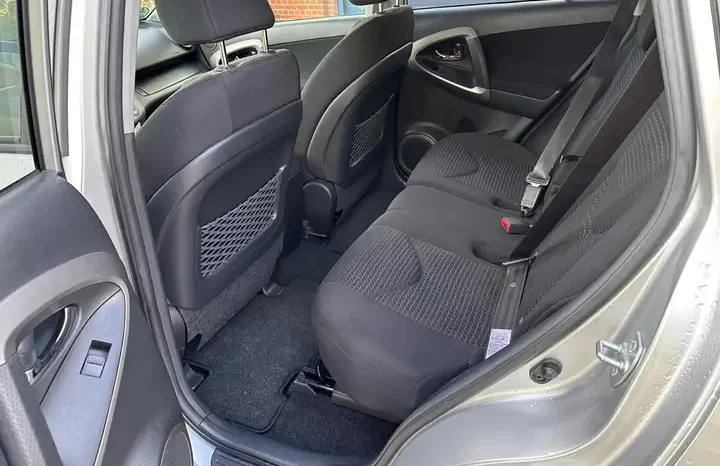 TOYOTA RAV 4 2.0 VVTi complet