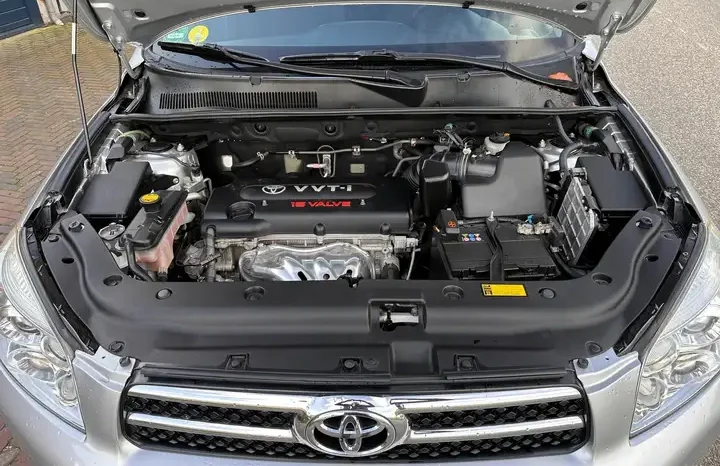 TOYOTA RAV 4 2.0 VVTi complet