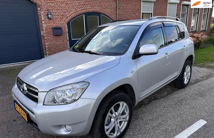 TOYOTA RAV 4 2.0 VVTi complet