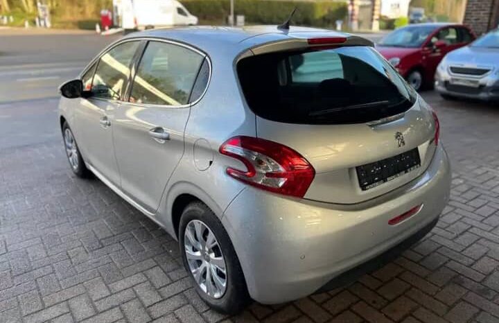 Peugeot 208 – 2014 (Citadines) complet