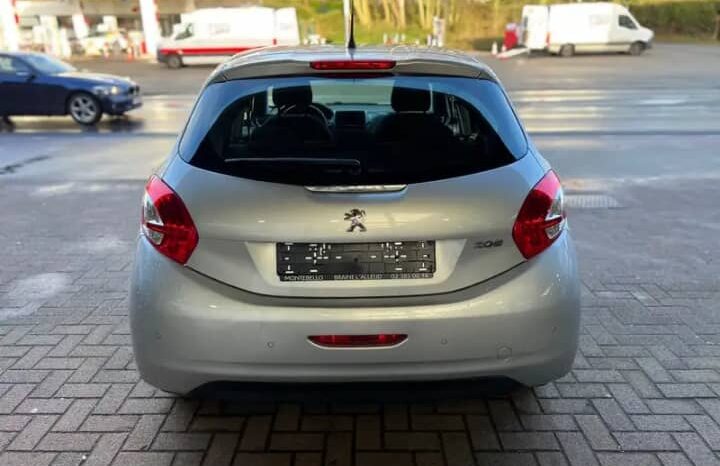 Peugeot 208 – 2014 (Citadines) complet