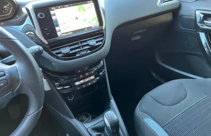 Peugeot 208 – 2014 (Citadines) complet