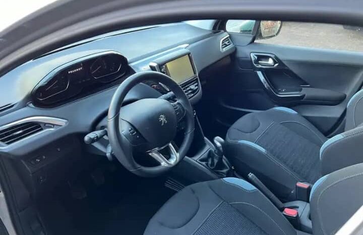 Peugeot 208 – 2014 (Citadines) complet