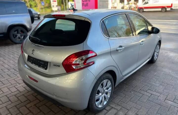 Peugeot 208 – 2014 (Citadines) complet