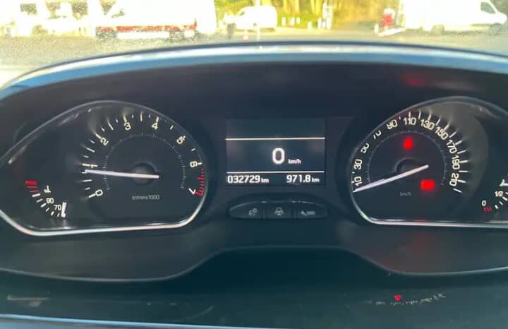 Peugeot 208 – 2014 (Citadines) complet