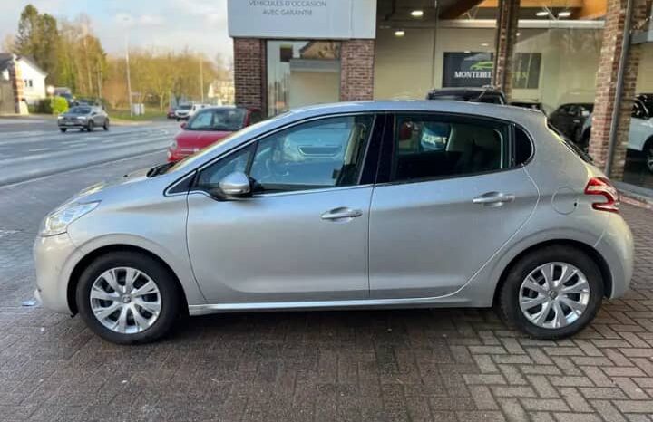 Peugeot 208 – 2014 (Citadines) complet