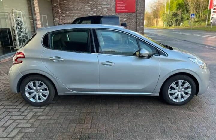 Peugeot 208 – 2014 (Citadines) complet