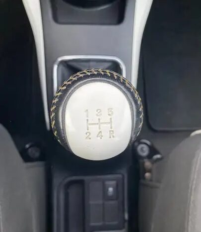 TOYOTA Yaris 1.0 VVT-i Trend complet