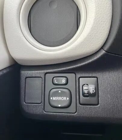 TOYOTA Yaris 1.0 VVT-i Trend complet