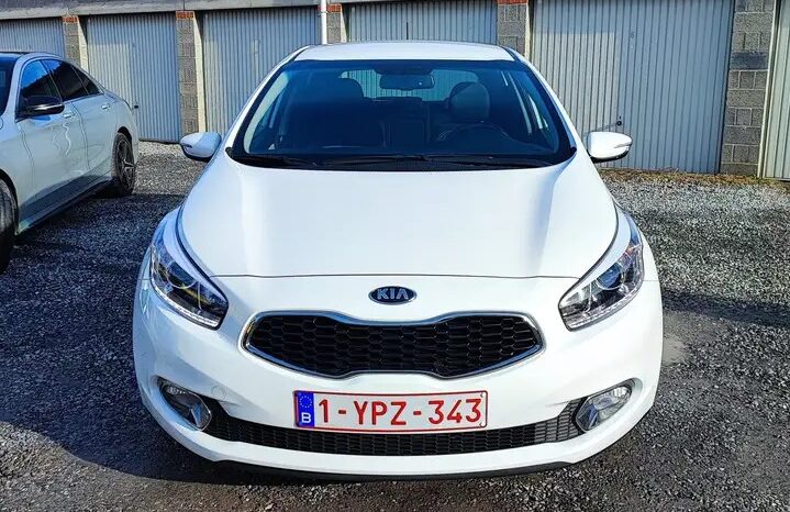 Kia Ceed / 1.4i complet