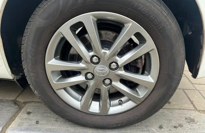 Toyota Yaris 1.33i VVT-i Comfort complet