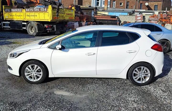 Kia Ceed / 1.4i complet