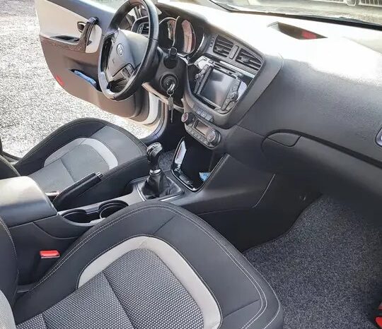 Kia Ceed / 1.4i complet