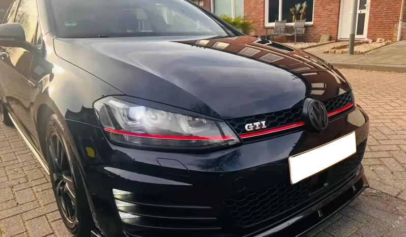 Volkswagen Golf GTI 2.0 TSI PERFORMANCE 230 PK complet