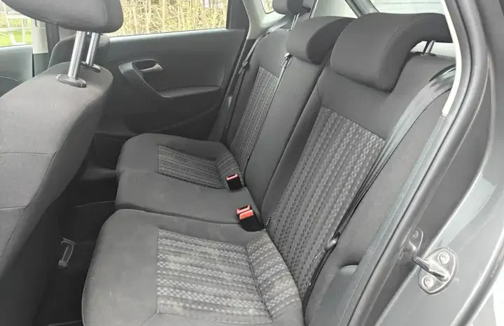 Volkswagen    Polo 1.2 complet