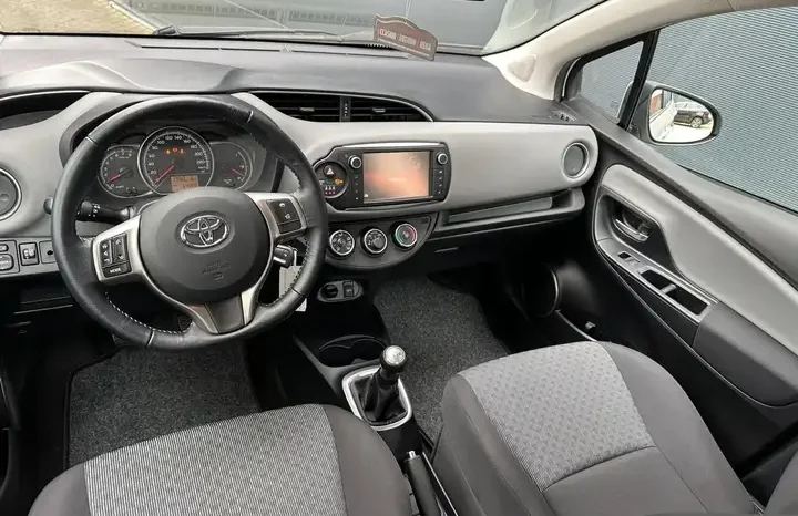Toyota Yaris 1.0 complet