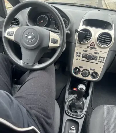 OPEL   Corsa 1.2i complet