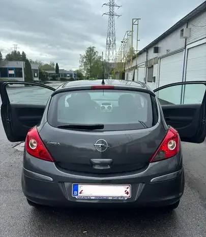 OPEL   Corsa 1.2i complet