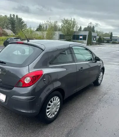 OPEL   Corsa 1.2i complet