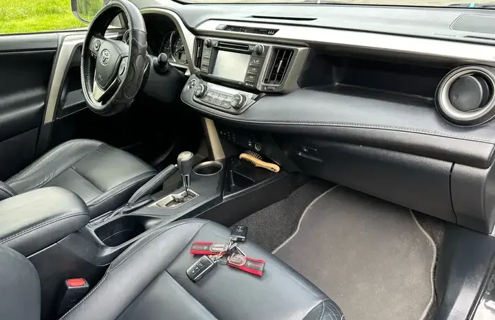 TOYOTA   RAV 4 complet