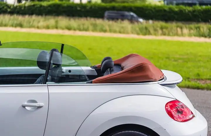 Volkswagen Beetle Cabriolet 1.2 complet