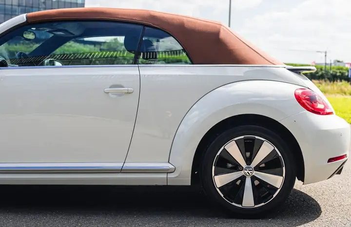 Volkswagen Beetle Cabriolet 1.2 complet