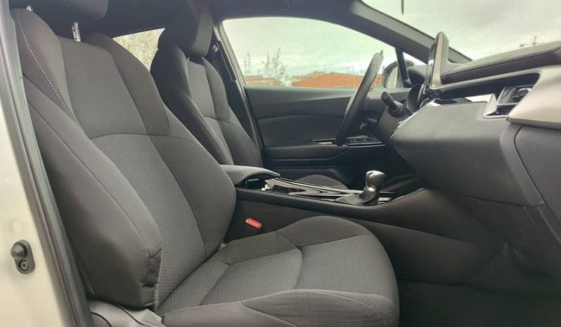 TOYOTA C-HR  122H GRAPHIC 2WD E-CVT MC19 HYBRIDE 2019 complet