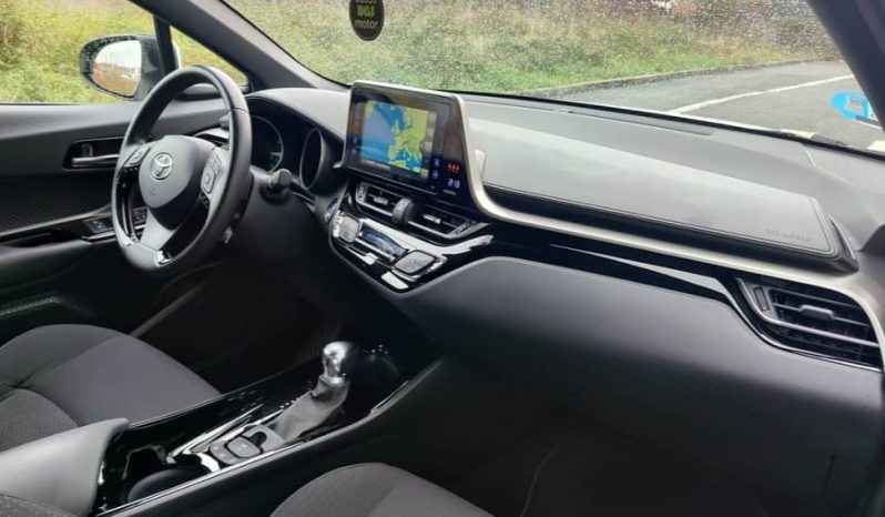 TOYOTA C-HR  122H GRAPHIC 2WD E-CVT MC19 HYBRIDE 2019 complet