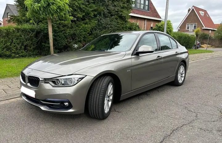 BMW 320 iA Xdrive Sport Line Automaat complet