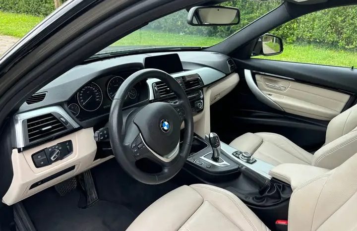 BMW 320 iA Xdrive Sport Line Automaat complet