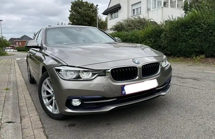 BMW 320 iA Xdrive Sport Line Automaat complet