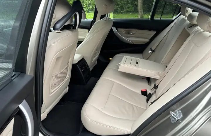 BMW 320 iA Xdrive Sport Line Automaat complet