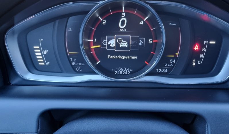VOLVO XC60 2.4-190 D AWD R-DESIGN complet