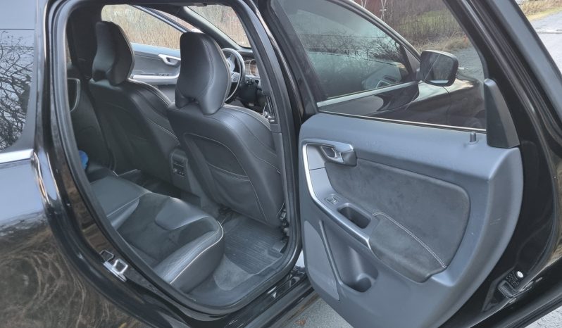 VOLVO XC60 2.4-190 D AWD R-DESIGN complet