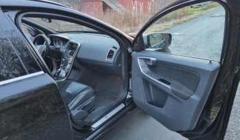 VOLVO XC60 2.4-190 D AWD R-DESIGN complet