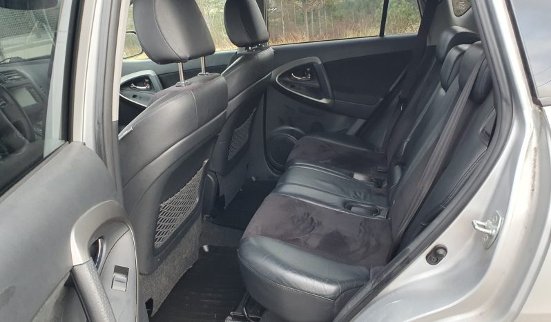 TOYOTA RAV4 complet
