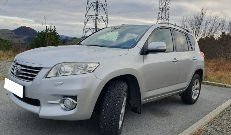 TOYOTA RAV4 complet