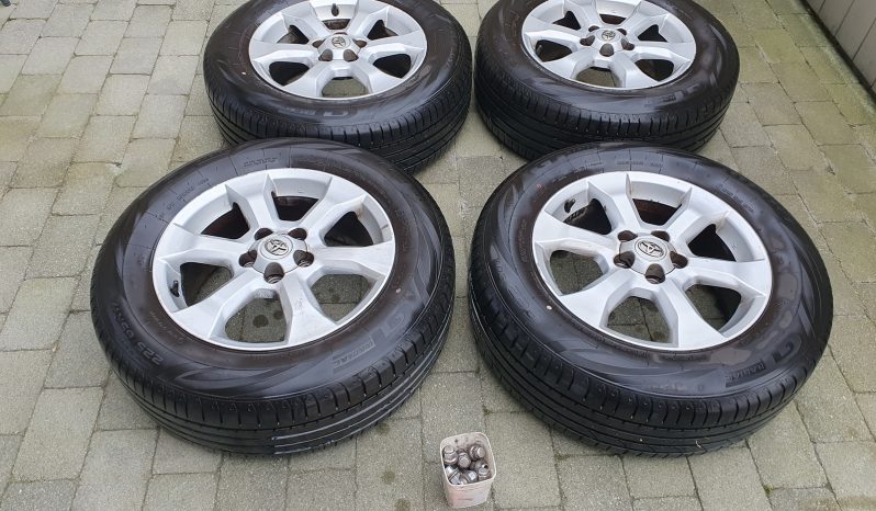 TOYOTA RAV4 complet