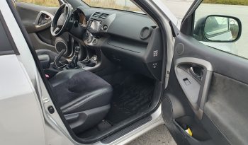 TOYOTA RAV4 complet
