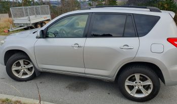 TOYOTA RAV4 complet