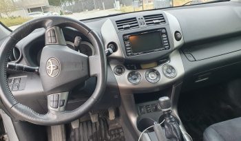 TOYOTA RAV4 complet