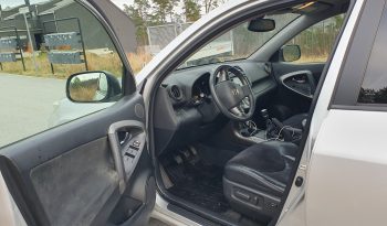 TOYOTA RAV4 complet
