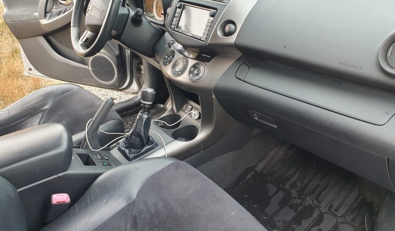 TOYOTA RAV4 complet