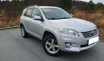 TOYOTA RAV4 complet