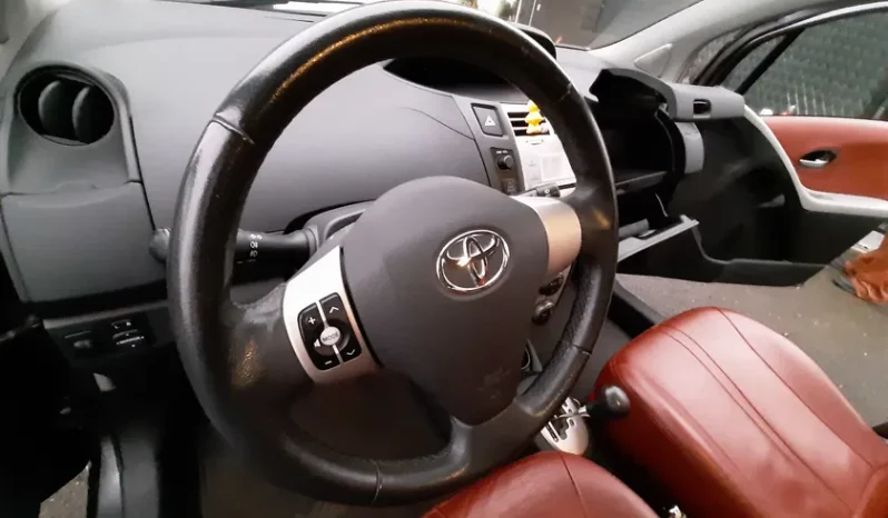 TOYOTA complet