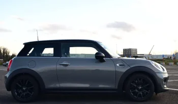 MINI Cooper Version D AUT / SPORTSEATS / CHILI / BLACK complet