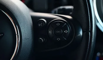 MINI Cooper Version D AUT / SPORTSEATS / CHILI / BLACK complet