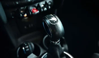 MINI Cooper Version D AUT / SPORTSEATS / CHILI / BLACK complet