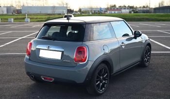 MINI Cooper Version D AUT / SPORTSEATS / CHILI / BLACK complet