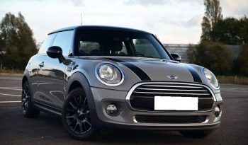 MINI Cooper Version D AUT / SPORTSEATS / CHILI / BLACK complet